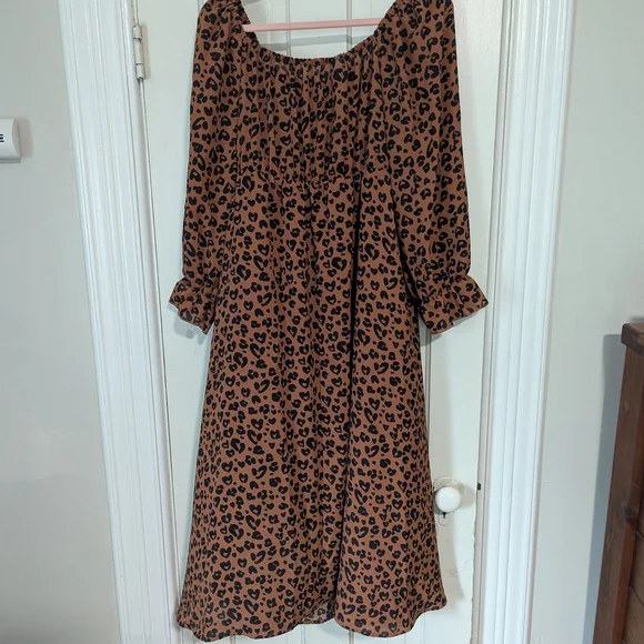 Leopard Print Dress - Picture 3 of 5